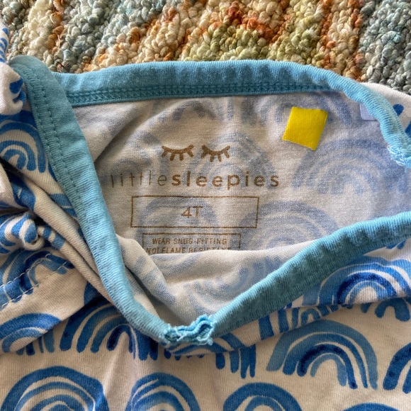 Little sleepies pj set - Picture 3 of 3